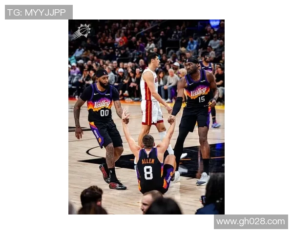 尼克斯与太阳激战正酣NBA赛季精彩对决引发球迷热议